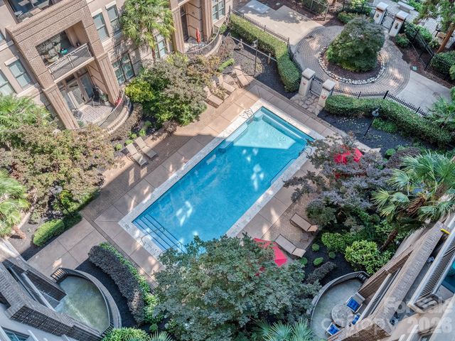 718 W Trade Street 801, Charlotte, NC 28202