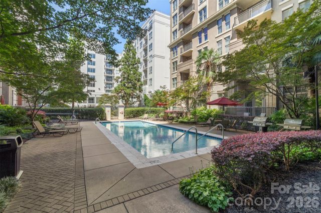 718 W Trade Street 801, Charlotte, NC 28202