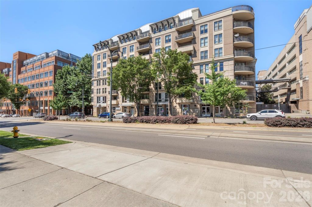 718 W Trade Street 801, Charlotte, NC 28202