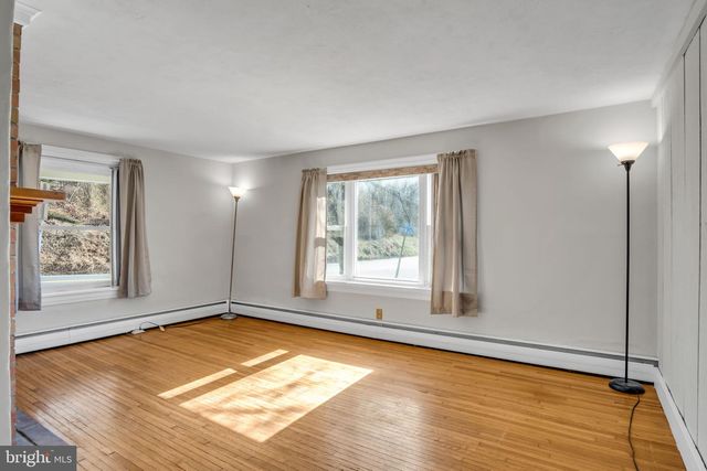 6501 CREEK RD, Newport, PA 17074