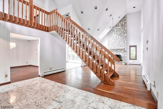 860 Pascack Rd, Paramus Boro, NJ 07652