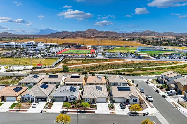 32632 Jaenichen, Menifee, CA 92584