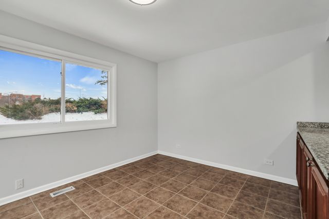 111 Windsor Drive, Vernon Hills, IL 60061