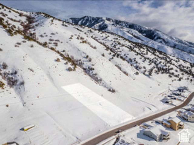 2516 N 2300 E Unit 63, North Logan, UT 84341