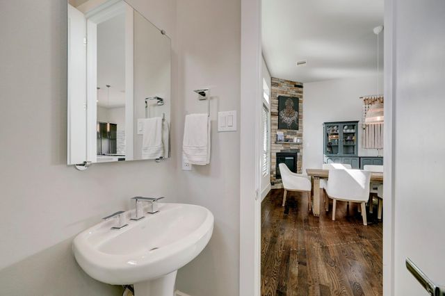 5622 Kiam Street F, Houston, TX 77007