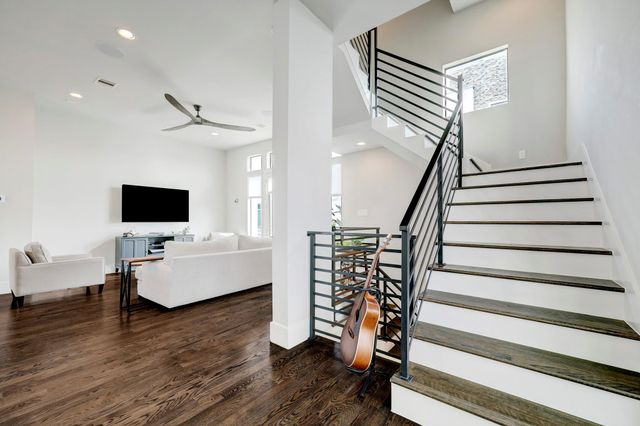 5622 Kiam Street F, Houston, TX 77007