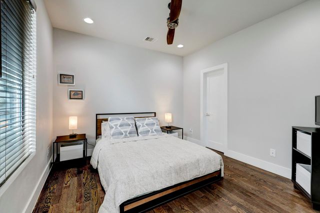 5622 Kiam Street F, Houston, TX 77007