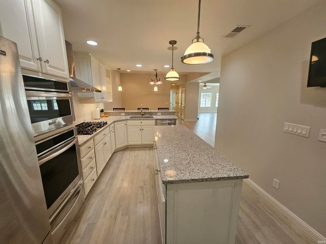 8018 Wolf Creek Court, Evansville, IN 47712