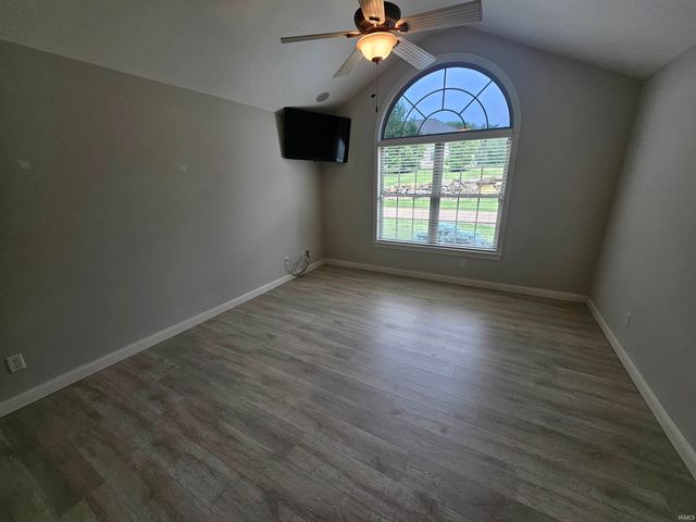 8018 Wolf Creek Court, Evansville, IN 47712