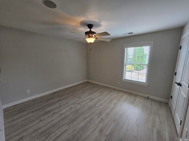8018 Wolf Creek Court, Evansville, IN 47712
