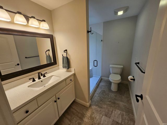 8018 Wolf Creek Court, Evansville, IN 47712