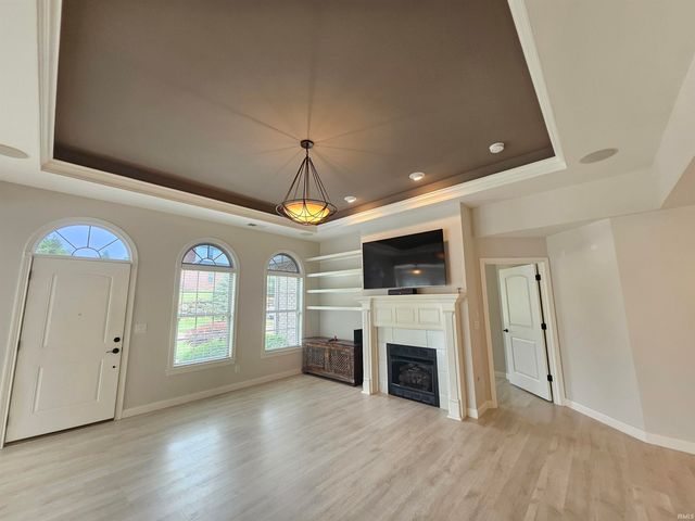 8018 Wolf Creek Court, Evansville, IN 47712