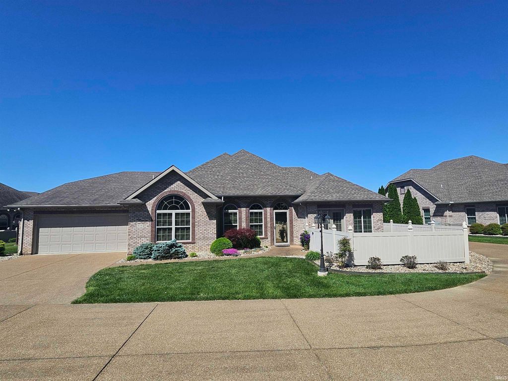8018 Wolf Creek Court, Evansville, IN 47712