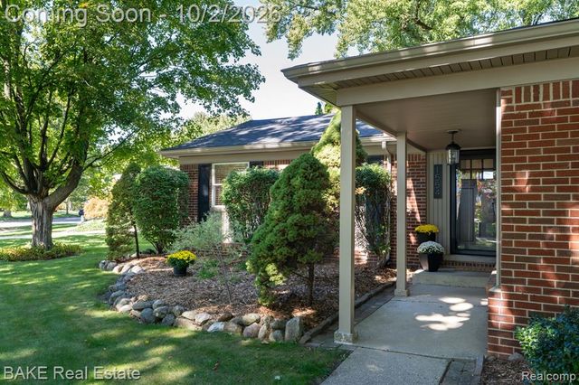 1554 Lexington Street, Plymouth, MI 48170