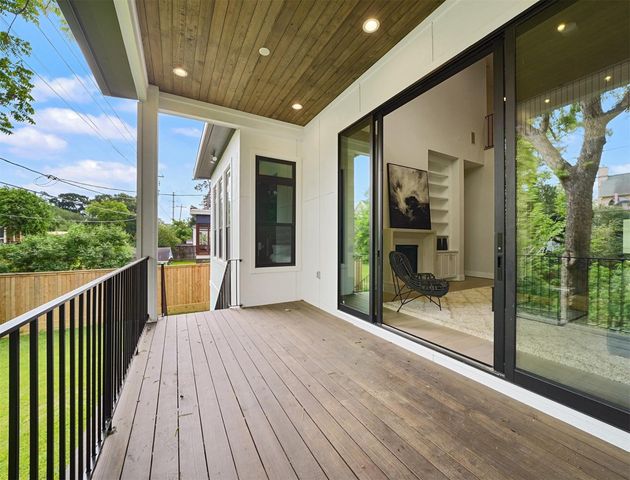 1127 Wynnwood Lane, Houston, TX 77008