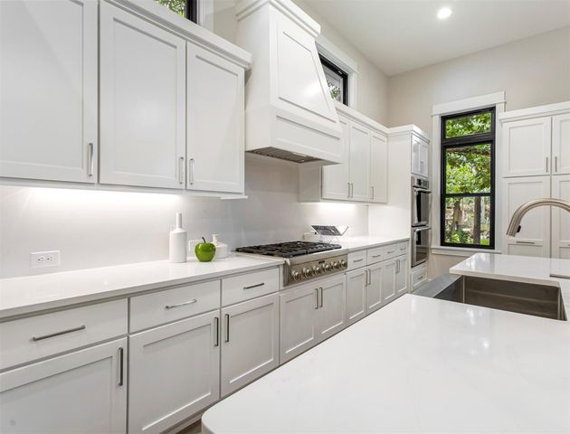 1127 Wynnwood Lane, Houston, TX 77008