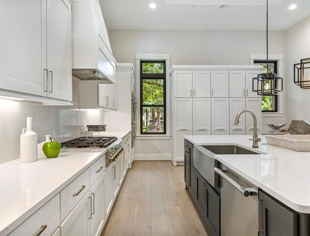 1127 Wynnwood Lane, Houston, TX 77008