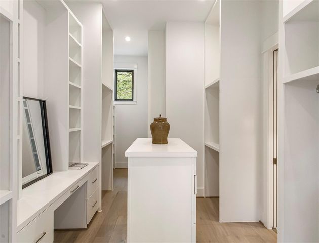 1127 Wynnwood Lane, Houston, TX 77008