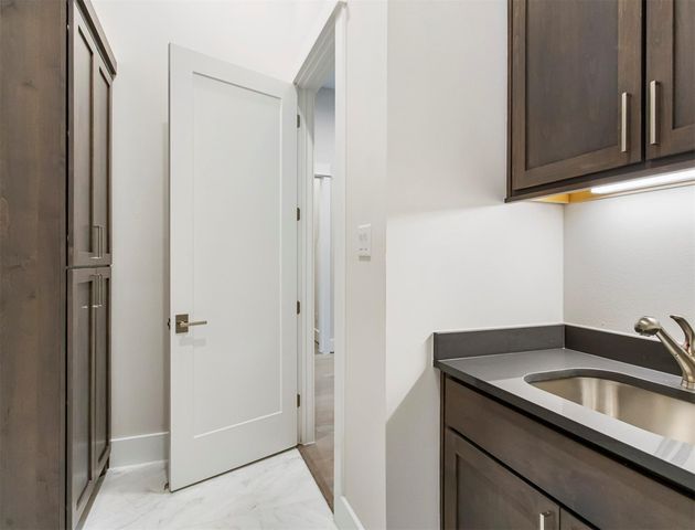 1127 Wynnwood Lane, Houston, TX 77008