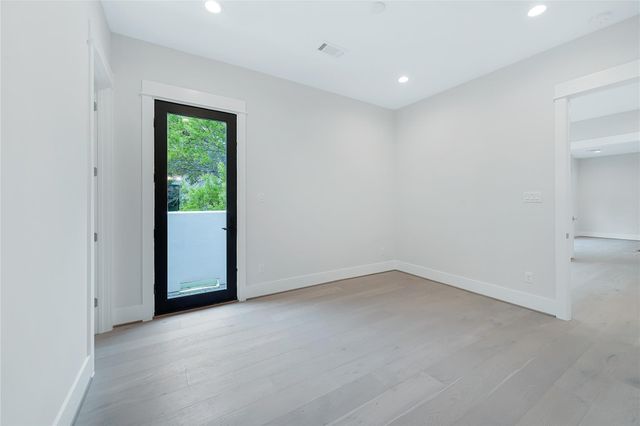 1127 Wynnwood Lane, Houston, TX 77008