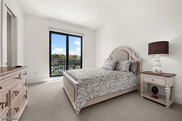 1130 3rd AVE S 309, Naples, FL 34102