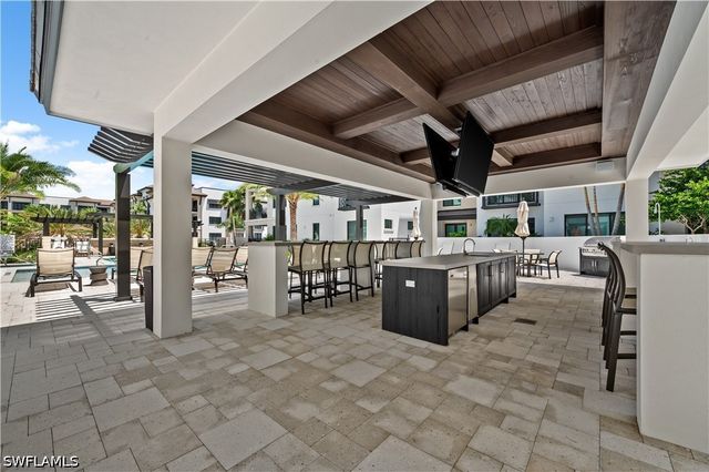 1130 3rd AVE S 309, Naples, FL 34102