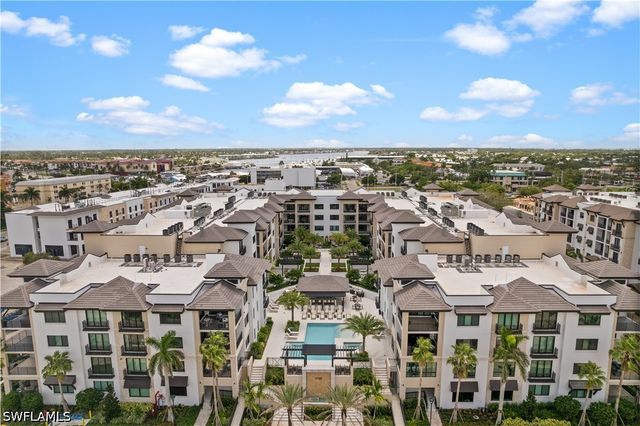 1130 3rd AVE S 309, Naples, FL 34102