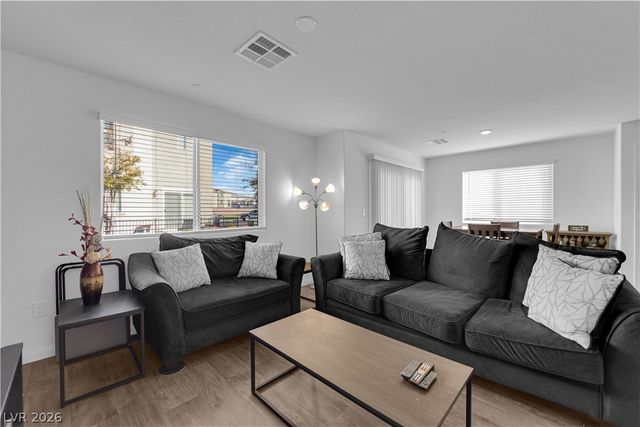 2632 Canary Yellow Court, North Las Vegas, NV 89086