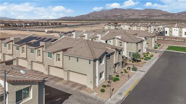 2632 Canary Yellow Court, North Las Vegas, NV 89086
