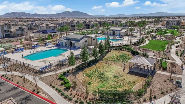 2632 Canary Yellow Court, North Las Vegas, NV 89086