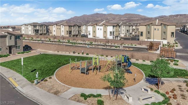 2632 Canary Yellow Court, North Las Vegas, NV 89086
