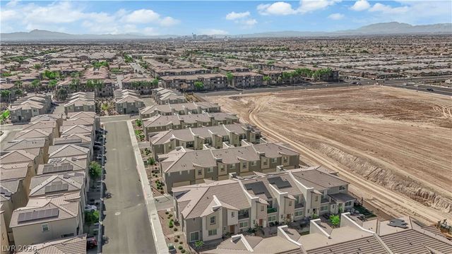 2632 Canary Yellow Court, North Las Vegas, NV 89086