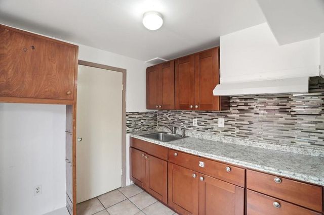 1469 Southgate Avenue, Daly City, CA 94015