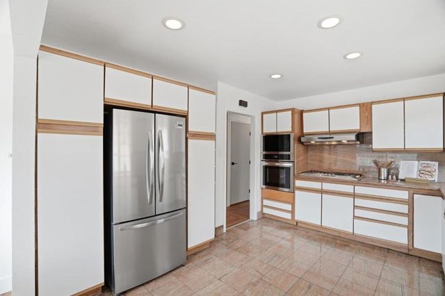 1469 Southgate Avenue, Daly City, CA 94015