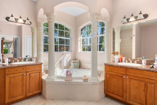 5305 Southwind Trail, Fort Pierce, FL 34951