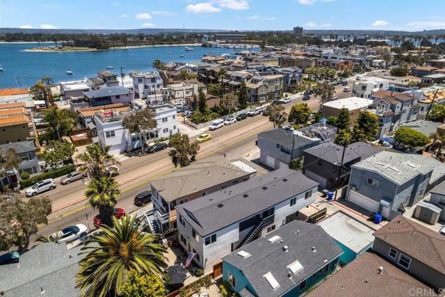 725 Kingston Court, San Diego, CA 92109