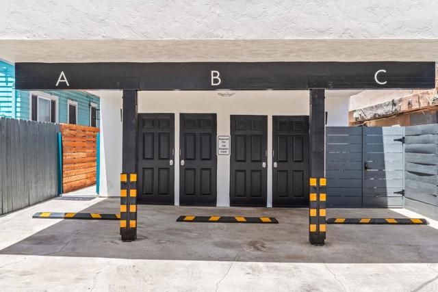 725 Kingston Court, San Diego, CA 92109