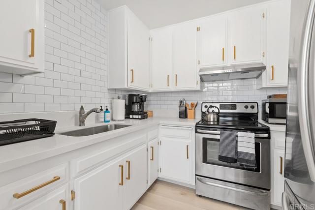 725 Kingston Court, San Diego, CA 92109