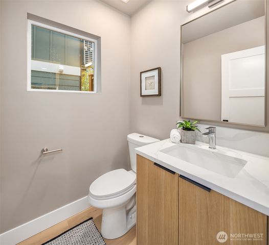 533 N 70th Street, Seattle, WA 98103