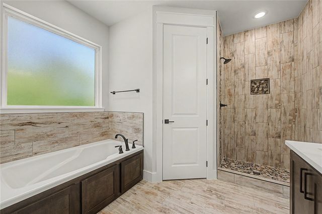 29 Stirling Lane, Bella Vista, AR 72715