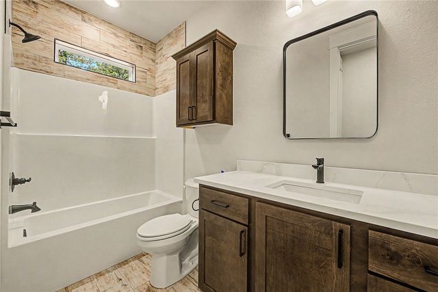 29 Stirling Lane, Bella Vista, AR 72715