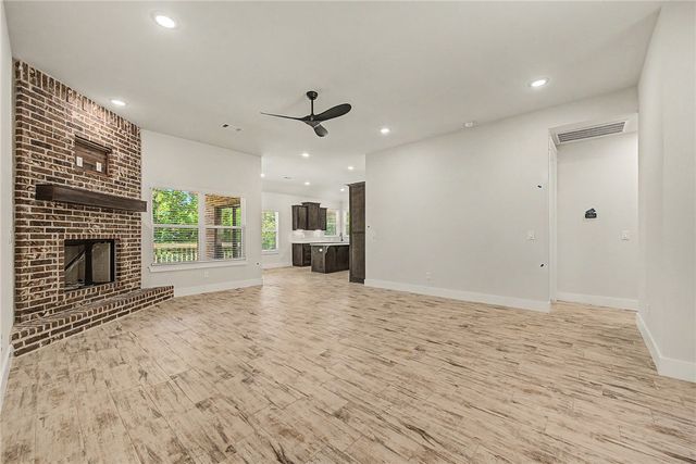 29 Stirling Lane, Bella Vista, AR 72715
