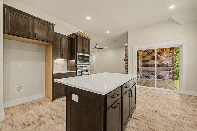 29 Stirling Lane, Bella Vista, AR 72715