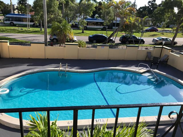 2285 NE 172nd Street 12, North Miami Beach, FL 33160