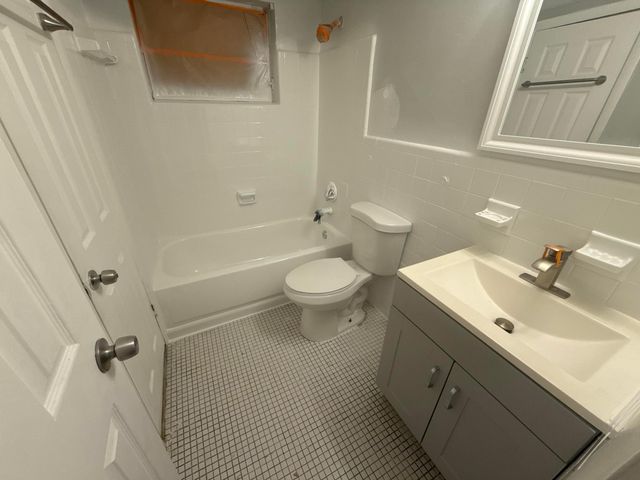 2285 NE 172nd Street 12, North Miami Beach, FL 33160