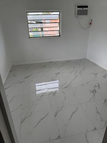 2285 NE 172nd Street 12, North Miami Beach, FL 33160