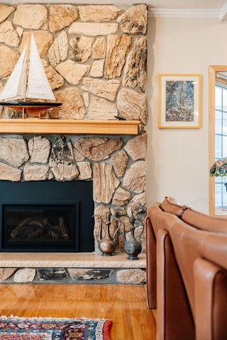 921 W Main STREET, Lake Geneva, WI 53147