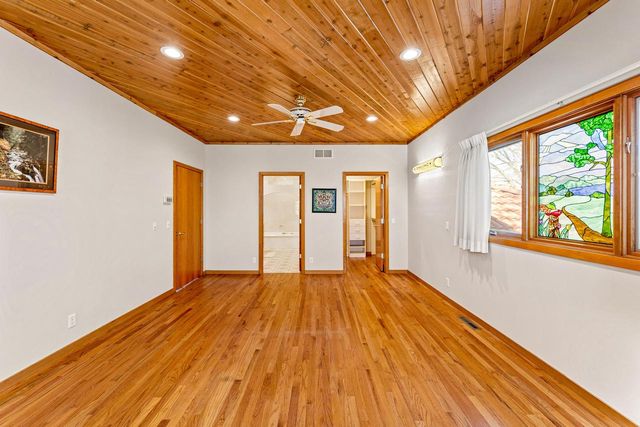 921 W Main STREET, Lake Geneva, WI 53147