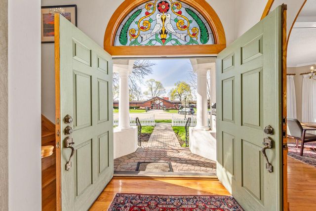 921 W Main STREET, Lake Geneva, WI 53147
