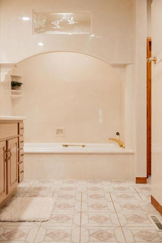 921 W Main STREET, Lake Geneva, WI 53147